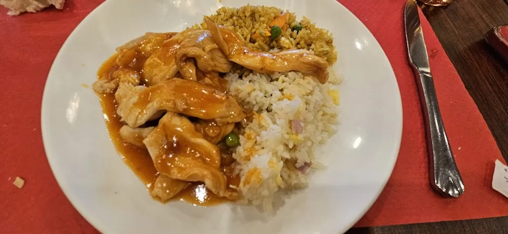 Poulet Au Curry Riz Cantonais